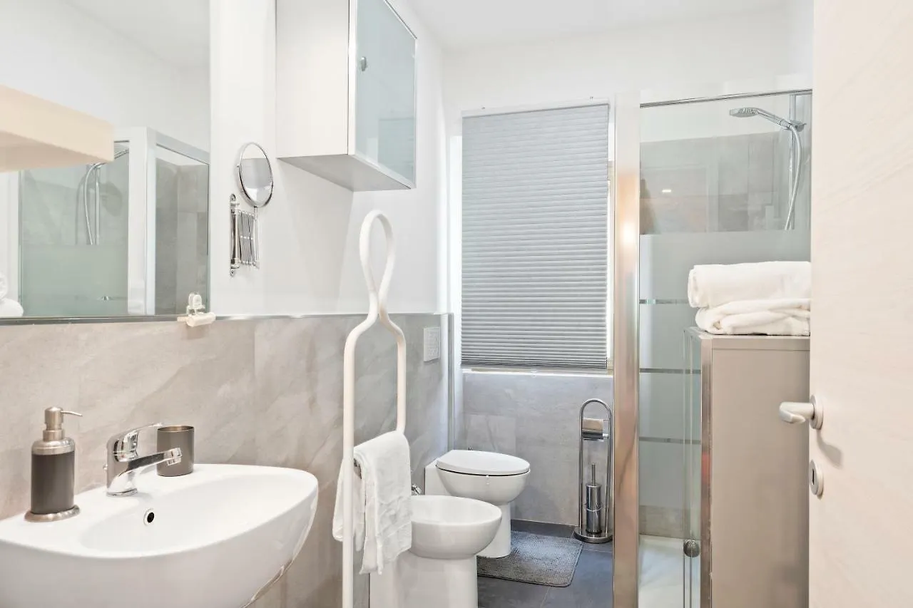 Carpe Diem Arno Apartment Florence 0*,  Italy